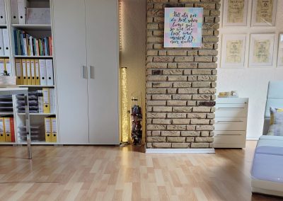 Blick in den Praxisraum von Laura Radhoff